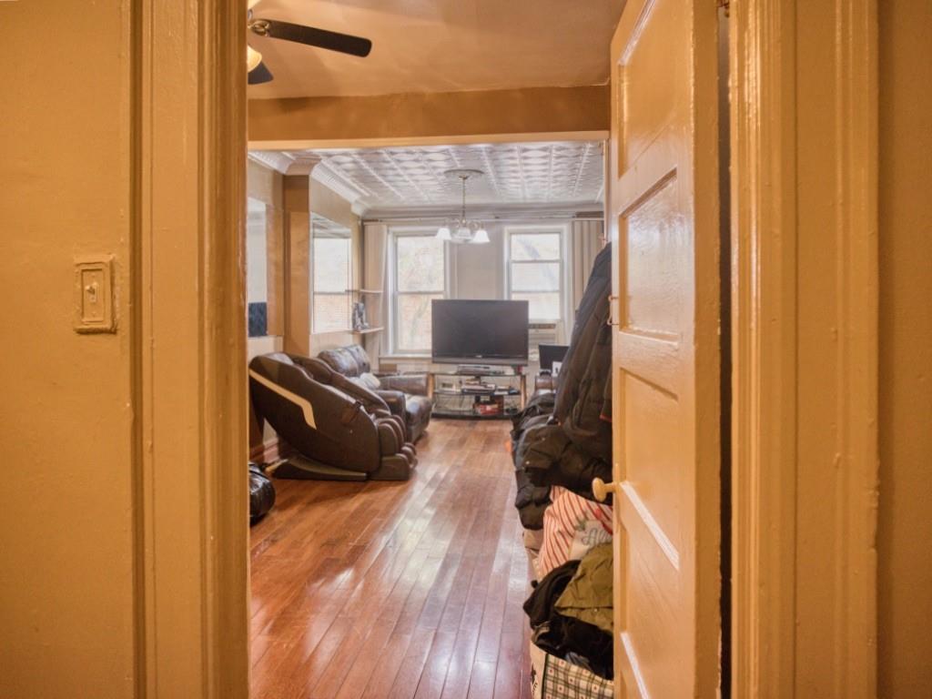 850 McDonald Avenue Borough Park Brooklyn NY 11218