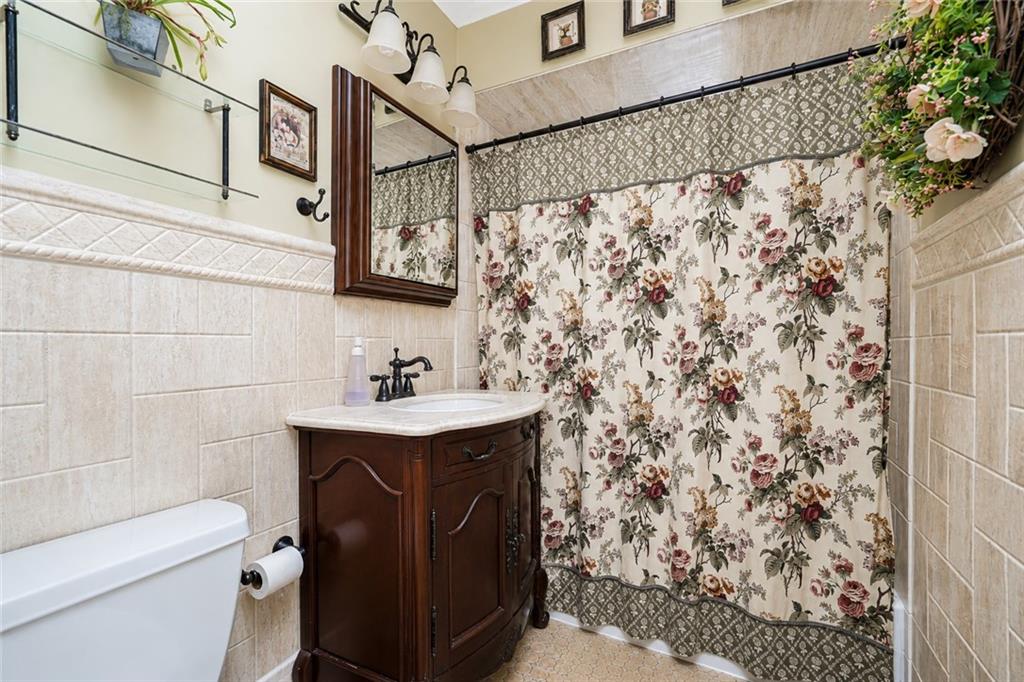 60 Bay Terrace Bay Terrace Staten Island NY 10306