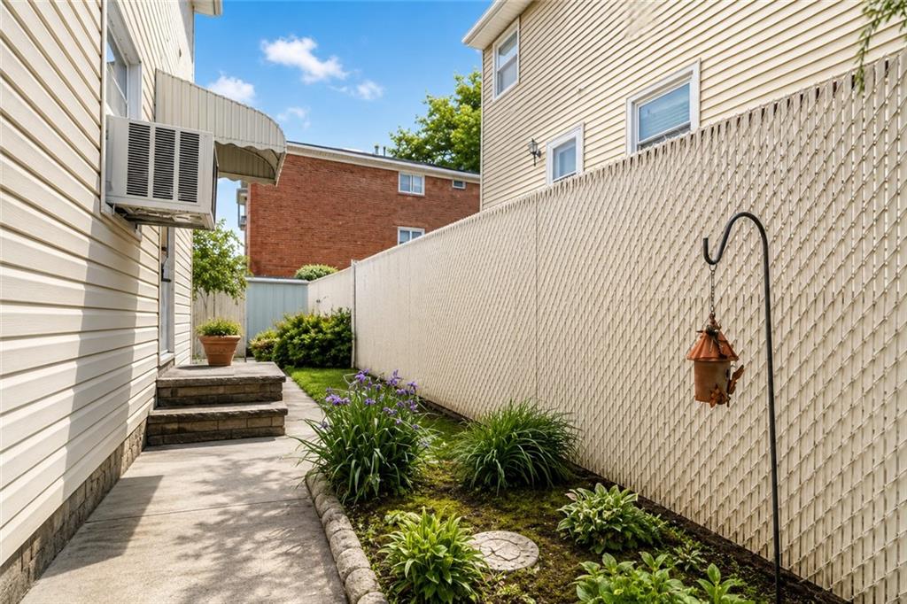 60 Bay Terrace Bay Terrace Staten Island NY 10306