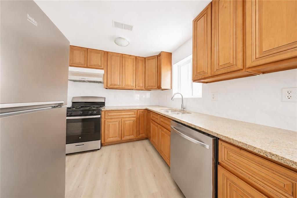 998 Olympia Boulevard Midland Beach Staten Island NY 10306