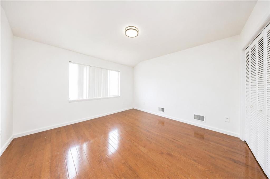 998 Olympia Boulevard Midland Beach Staten Island NY 10306