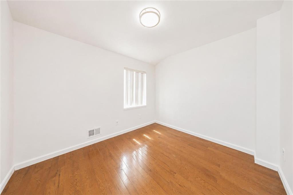 998 Olympia Boulevard Midland Beach Staten Island NY 10306