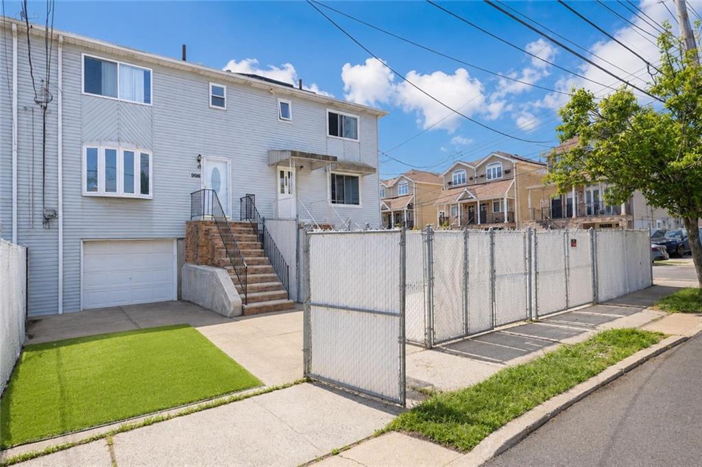 998 Olympia Boulevard Midland Beach Staten Island NY 10306