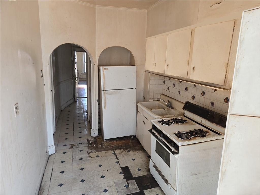 706 Cleveland Street East New York Brooklyn NY 11208