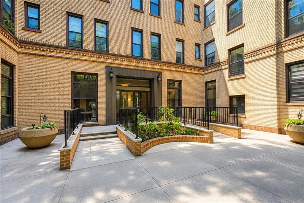 7609 4th Avenue Bay Ridge Brooklyn NY 11209
