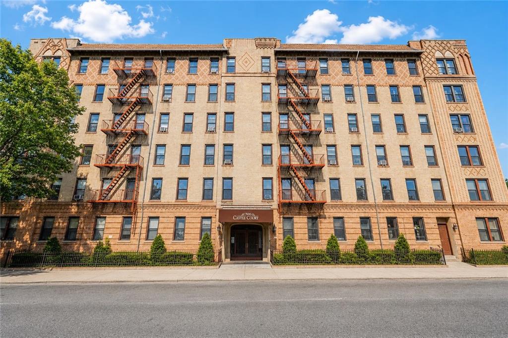 7609 4th Avenue Bay Ridge Brooklyn NY 11209