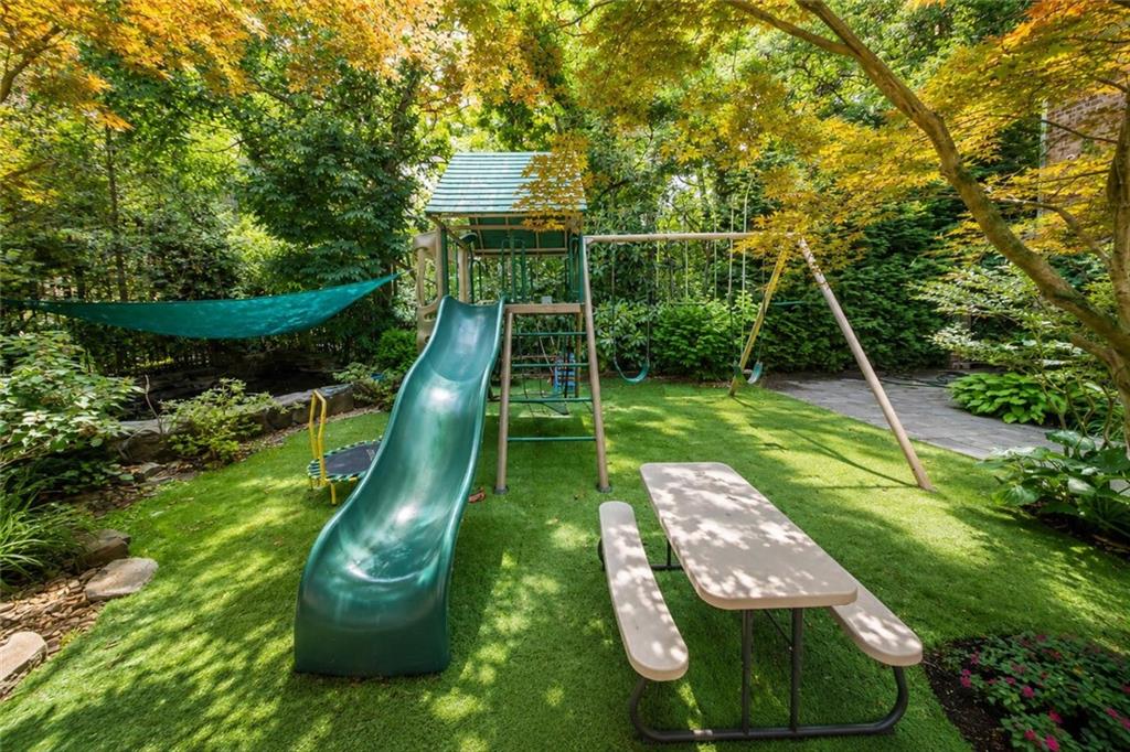 6475 Amboy Road Pleasant Plains Staten Island NY 10309