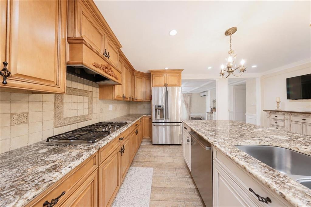 6475 Amboy Road Pleasant Plains Staten Island NY 10309