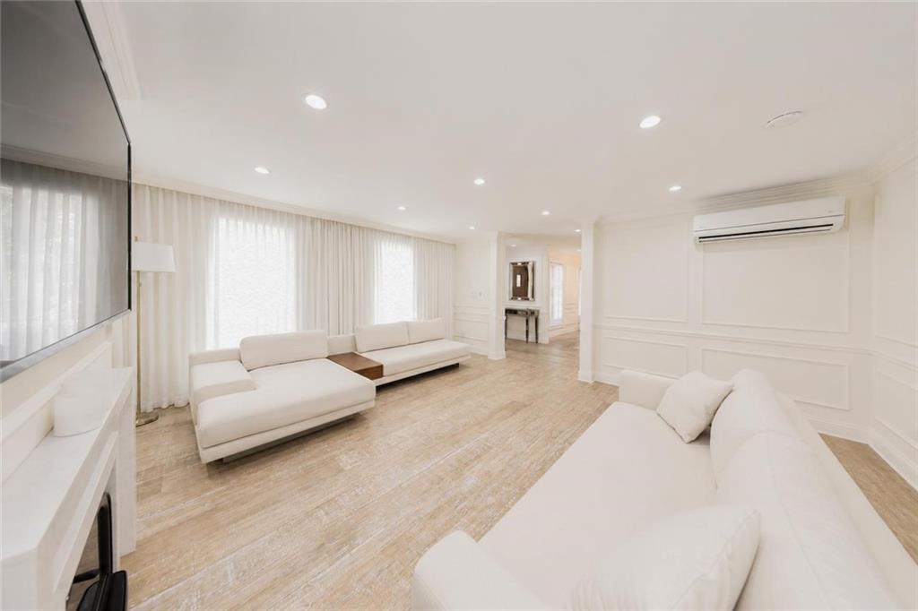 6475 Amboy Road Pleasant Plains Staten Island NY 10309