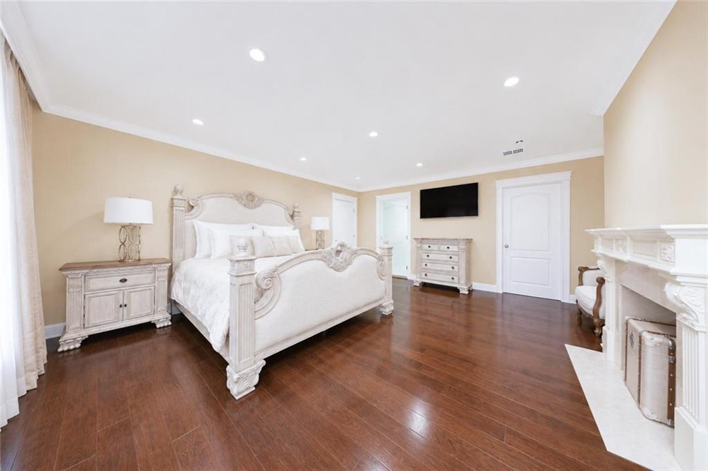 6475 Amboy Road Pleasant Plains Staten Island NY 10309