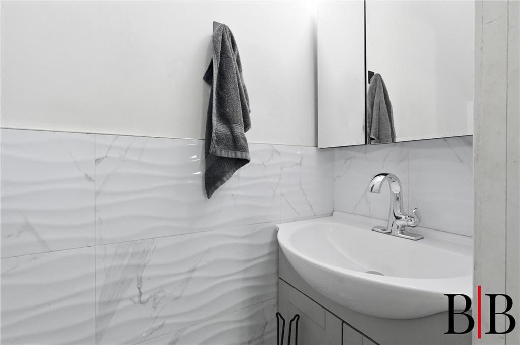 2433 East 71st Street Bergen Beach Brooklyn NY 11234