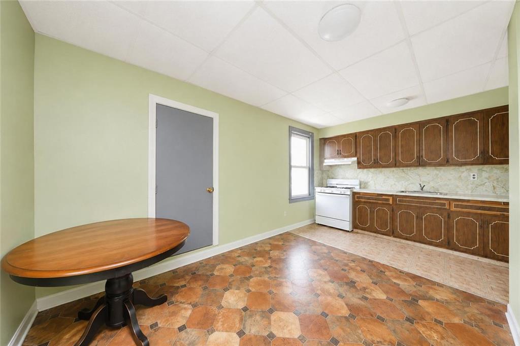 33 Avenue U Gravesend Brooklyn NY 11223
