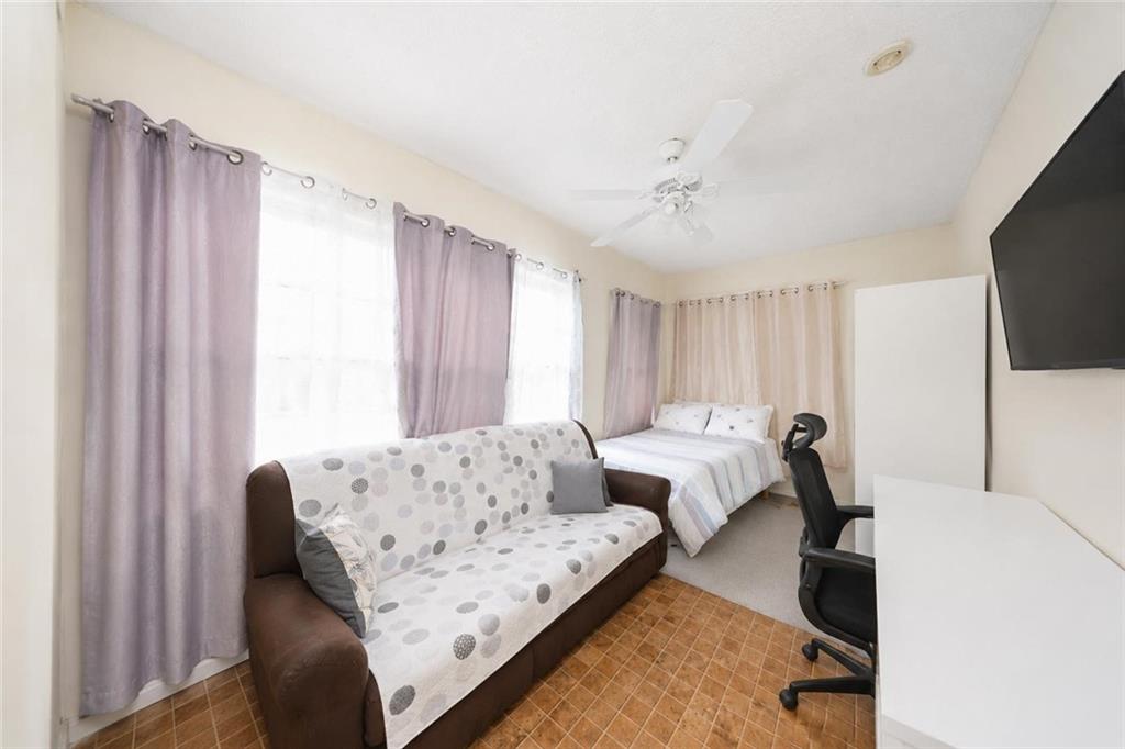 33 Avenue U Gravesend Brooklyn NY 11223