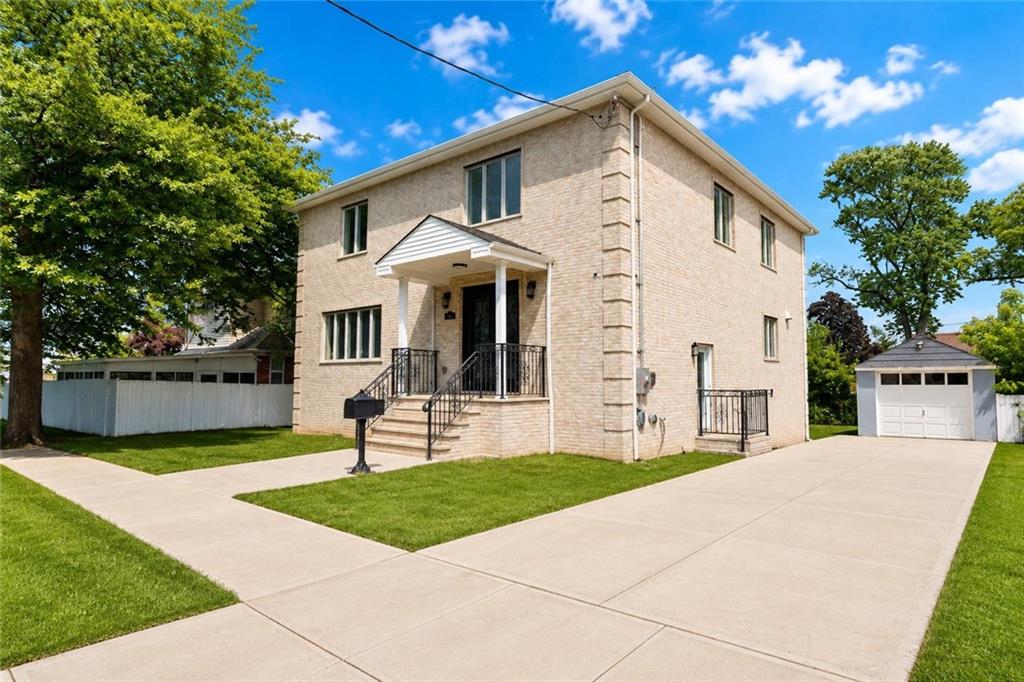 544 Falcon Avenue Oakwood Staten Island NY 10306