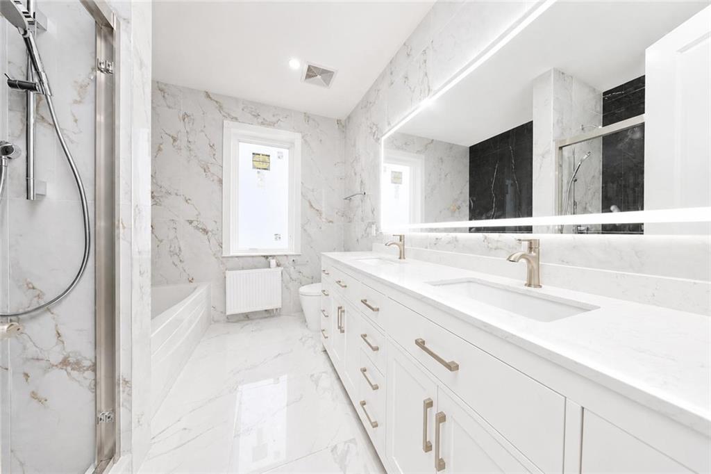 544 Falcon Avenue Oakwood Staten Island NY 10306