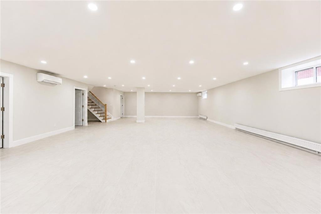 544 Falcon Avenue Oakwood Staten Island NY 10306
