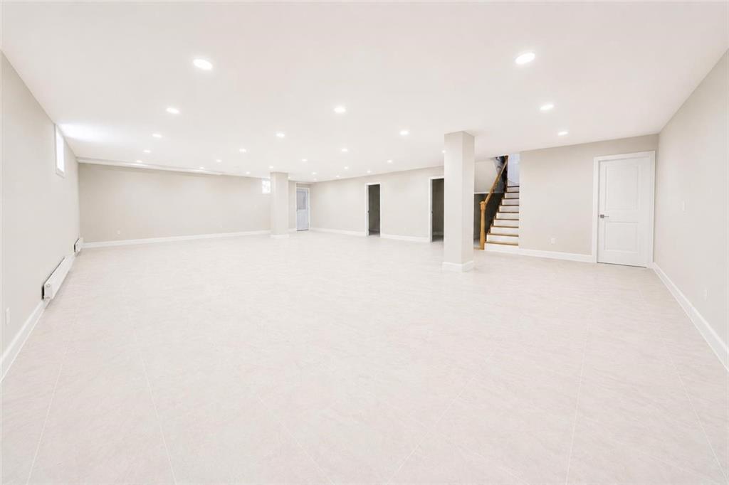 544 Falcon Avenue Oakwood Staten Island NY 10306