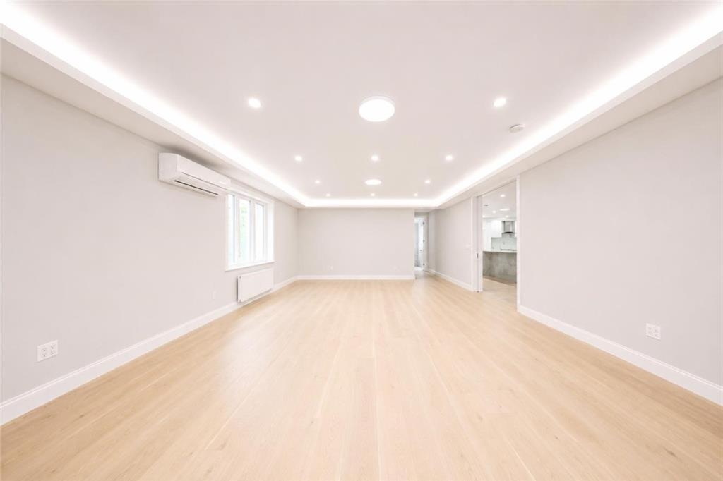 544 Falcon Avenue Oakwood Staten Island NY 10306