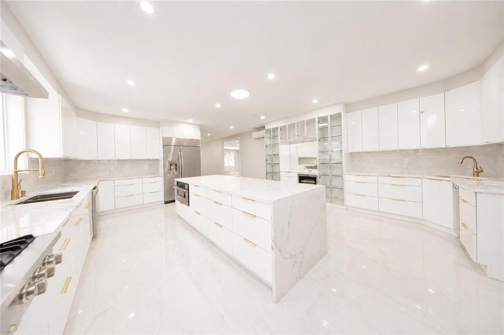 544 Falcon Avenue Oakwood Staten Island NY 10306