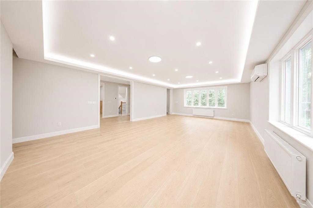 544 Falcon Avenue Oakwood Staten Island NY 10306