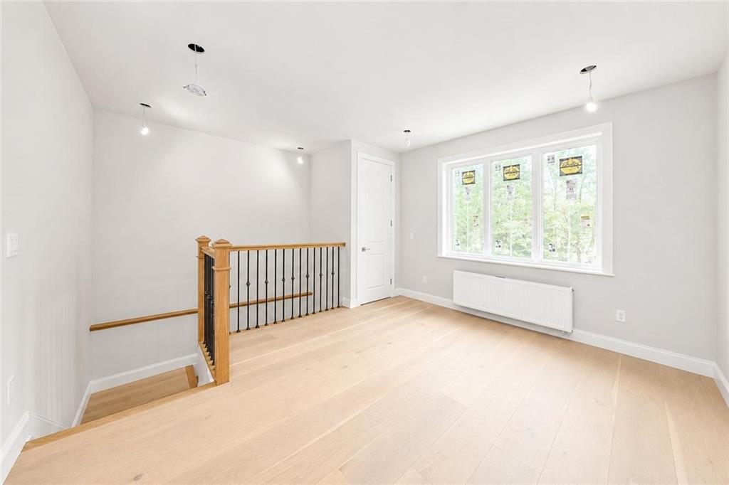 544 Falcon Avenue Oakwood Staten Island NY 10306