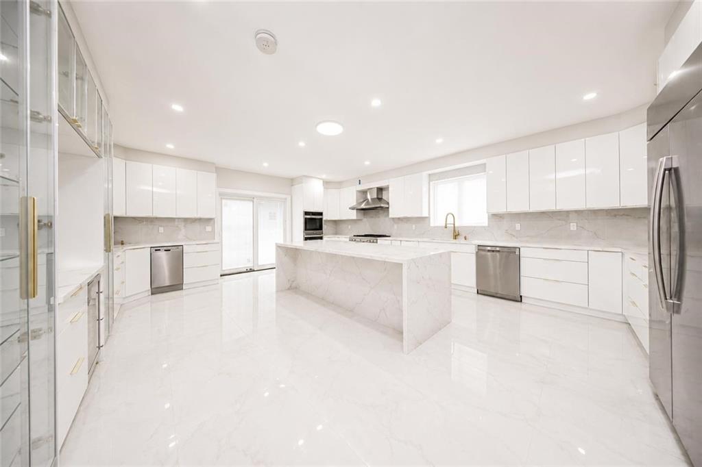 544 Falcon Avenue Oakwood Staten Island NY 10306