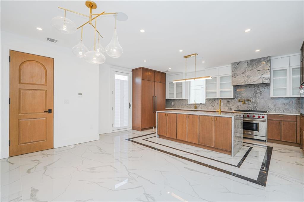 1819 East 24th Street Madison Brooklyn NY 11229