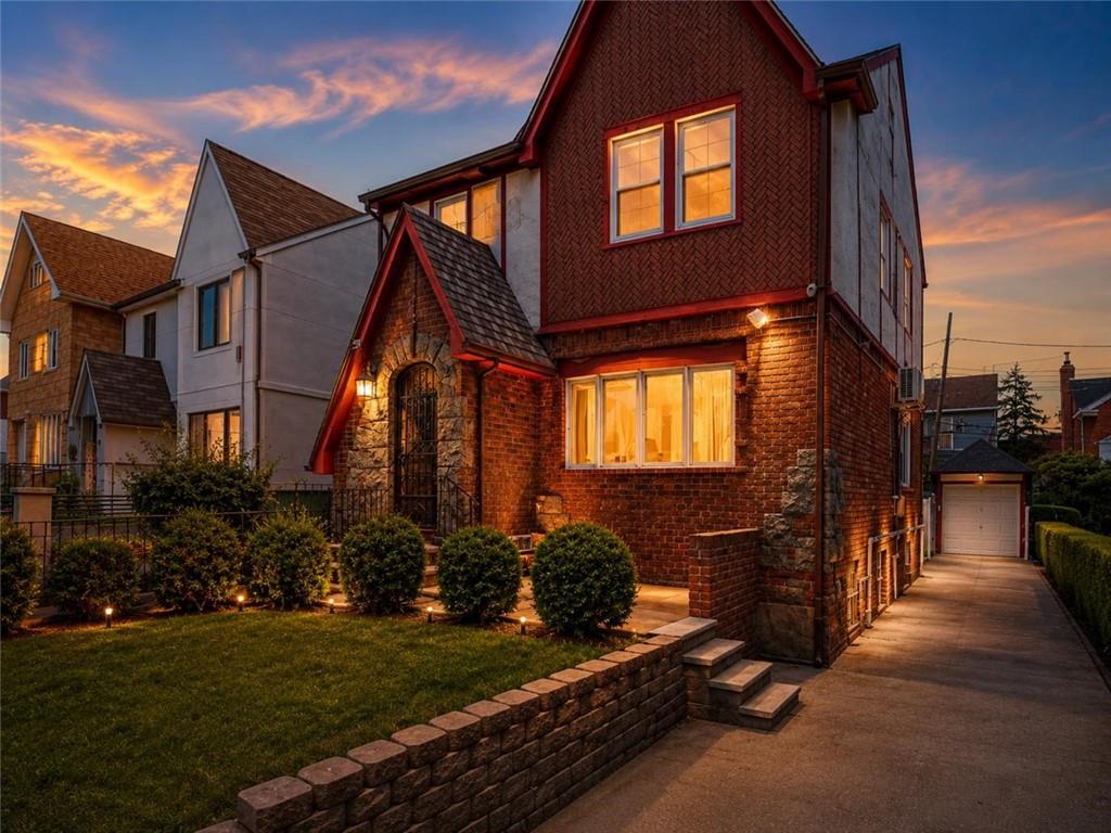 29 Exeter Street Manhattan Beach Brooklyn NY 11235