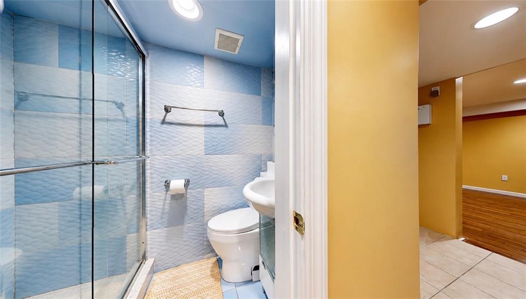 29 Exeter Street Manhattan Beach Brooklyn NY 11235
