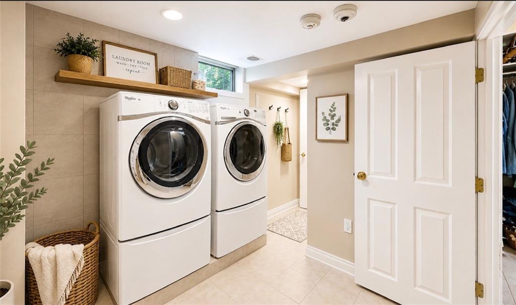29 Exeter Street Manhattan Beach Brooklyn NY 11235