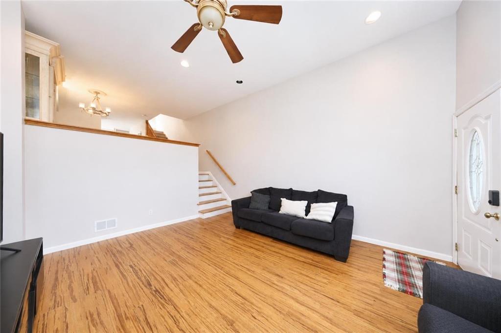 39 New Lane Shore Acres Staten Island NY 10305