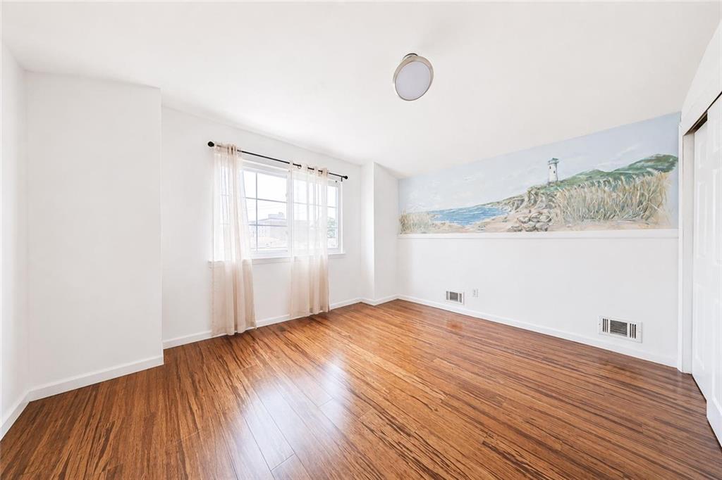 39 New Lane Shore Acres Staten Island NY 10305