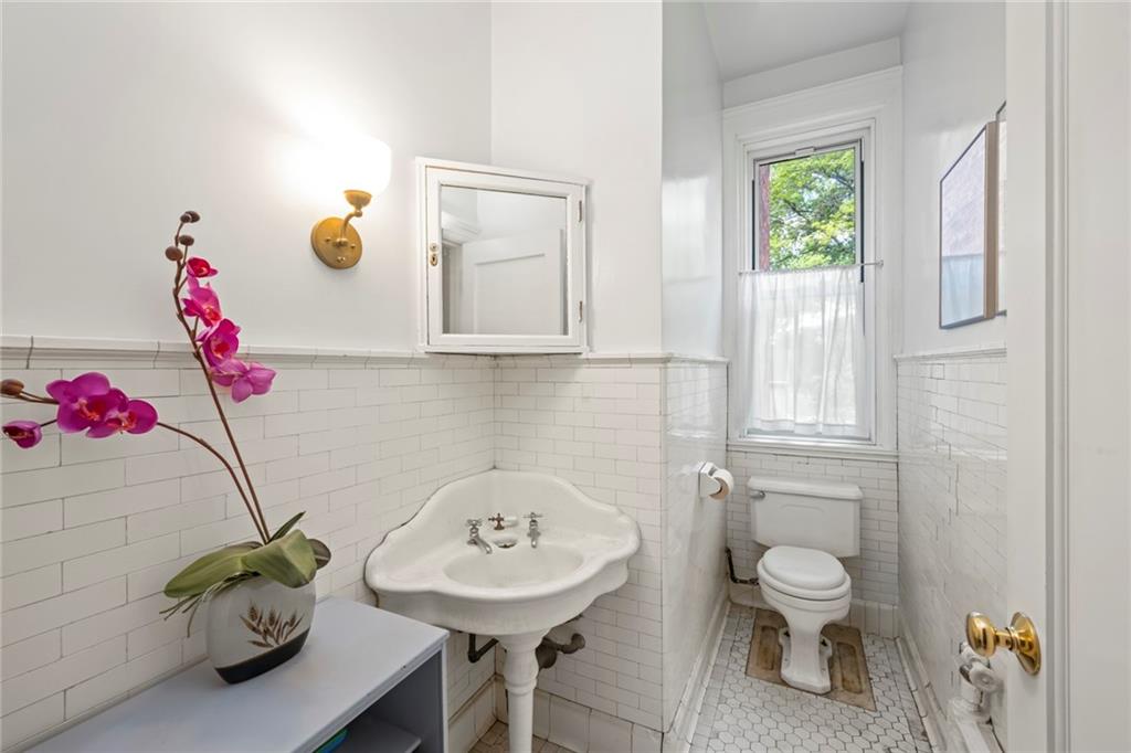 356 Clinton Avenue Clinton Hill Brooklyn NY 11238