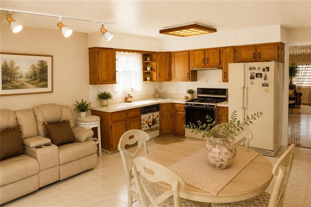 7 Furness Place New Springville Staten Island NY 10314