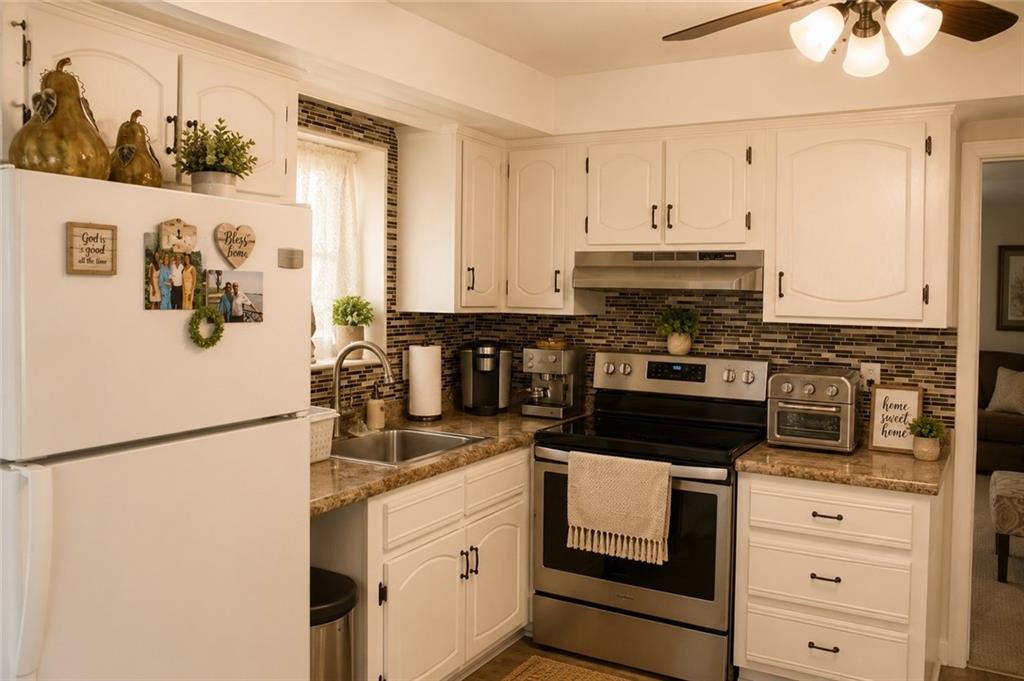 7 Furness Place New Springville Staten Island NY 10314