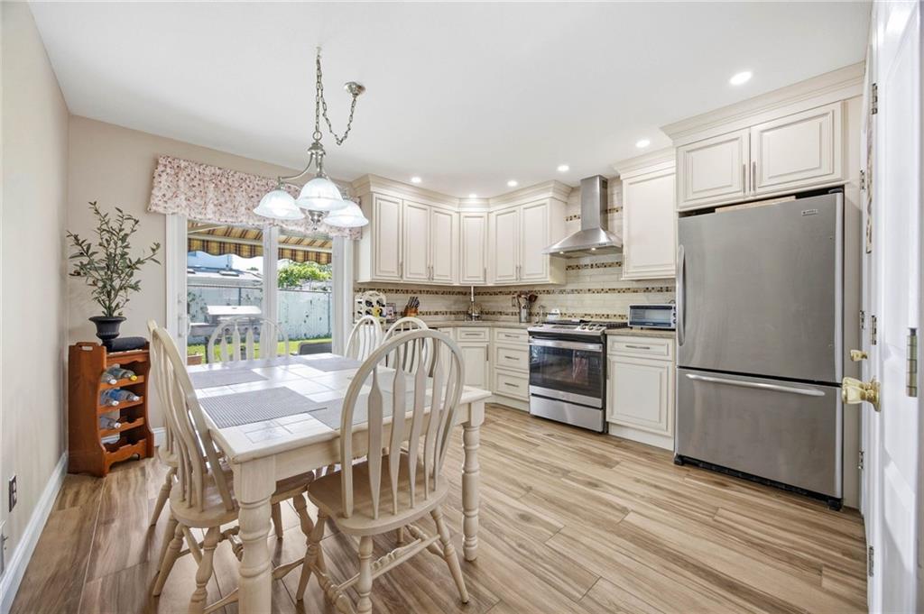 522 Medina Street Oakwood Staten Island NY 10306