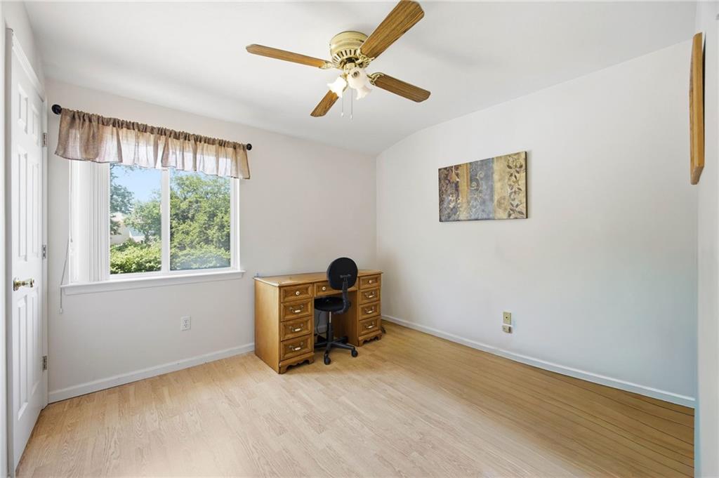 522 Medina Street Oakwood Staten Island NY 10306