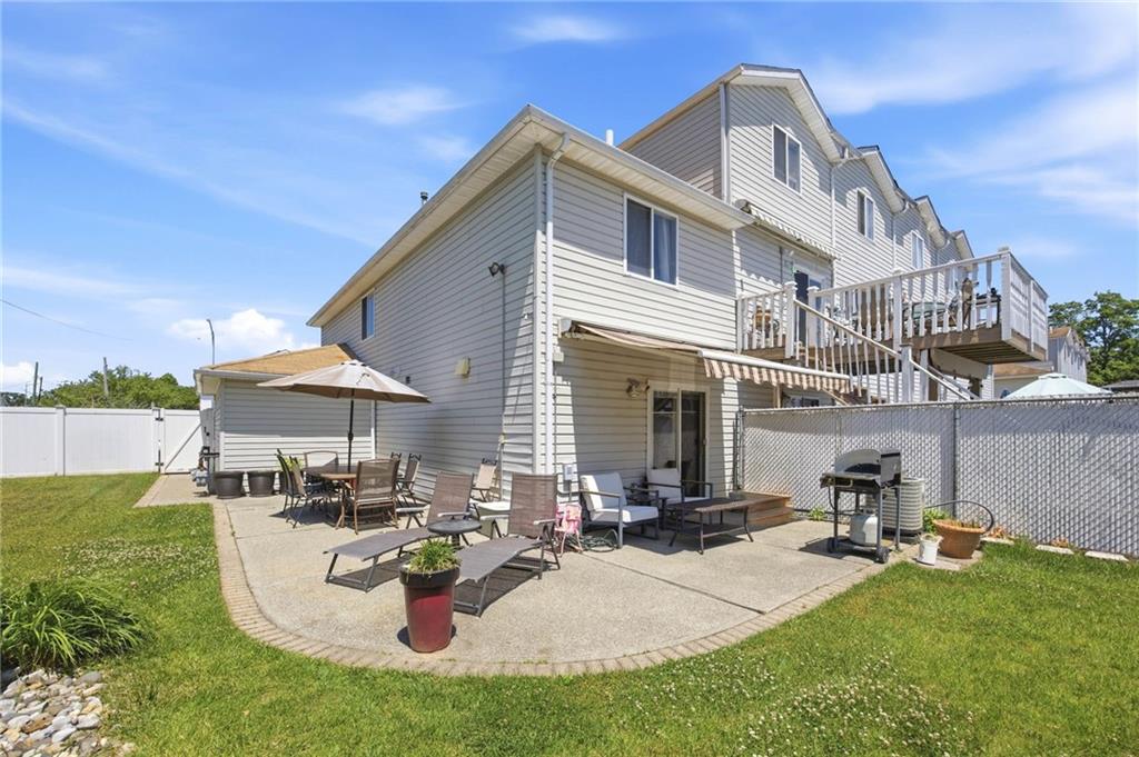 522 Medina Street Oakwood Staten Island NY 10306