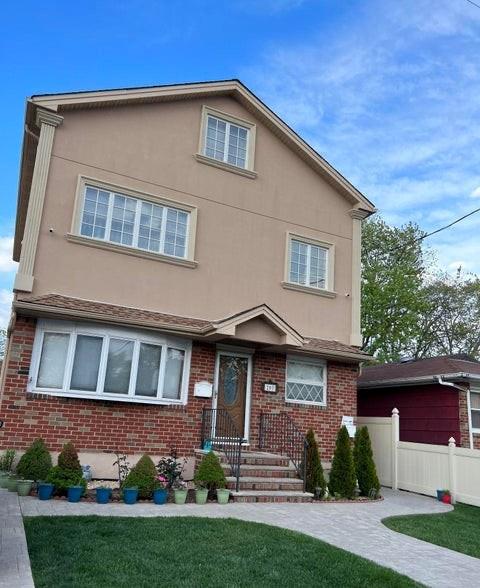 207 Dongan Hills Avenue Grant City Staten Island NY 10305