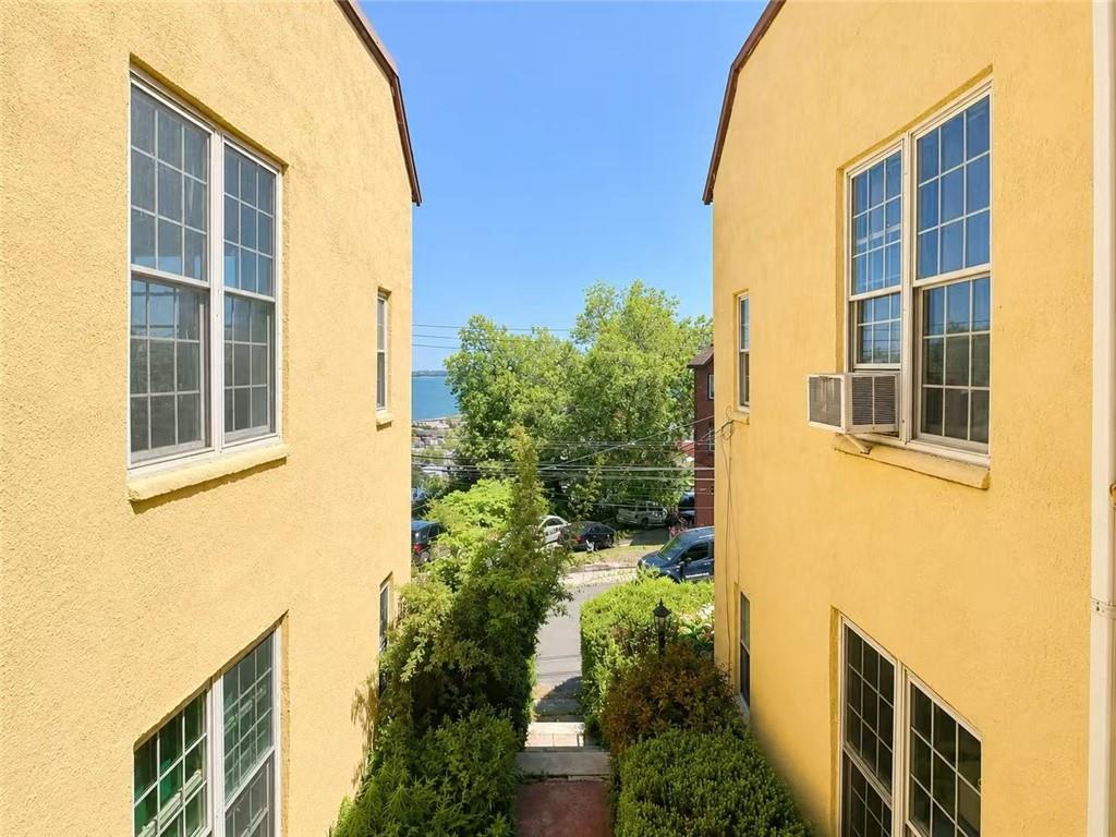 48 Tompkins Circle Staten Island NY 10301