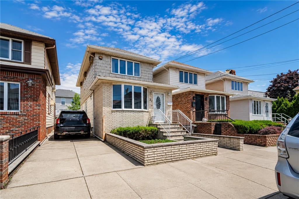 27 Lloyd Court Gravesend Brooklyn NY 11223