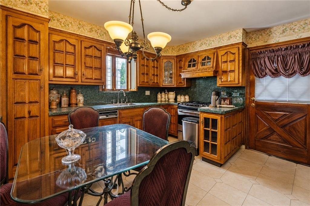 27 Lloyd Court Gravesend Brooklyn NY 11223