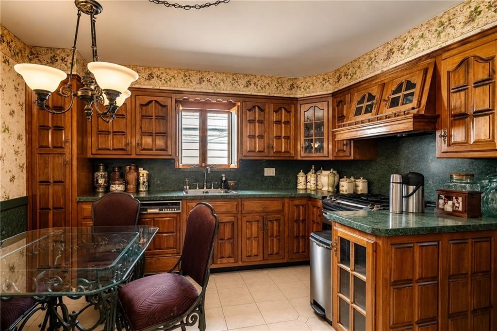 27 Lloyd Court Gravesend Brooklyn NY 11223