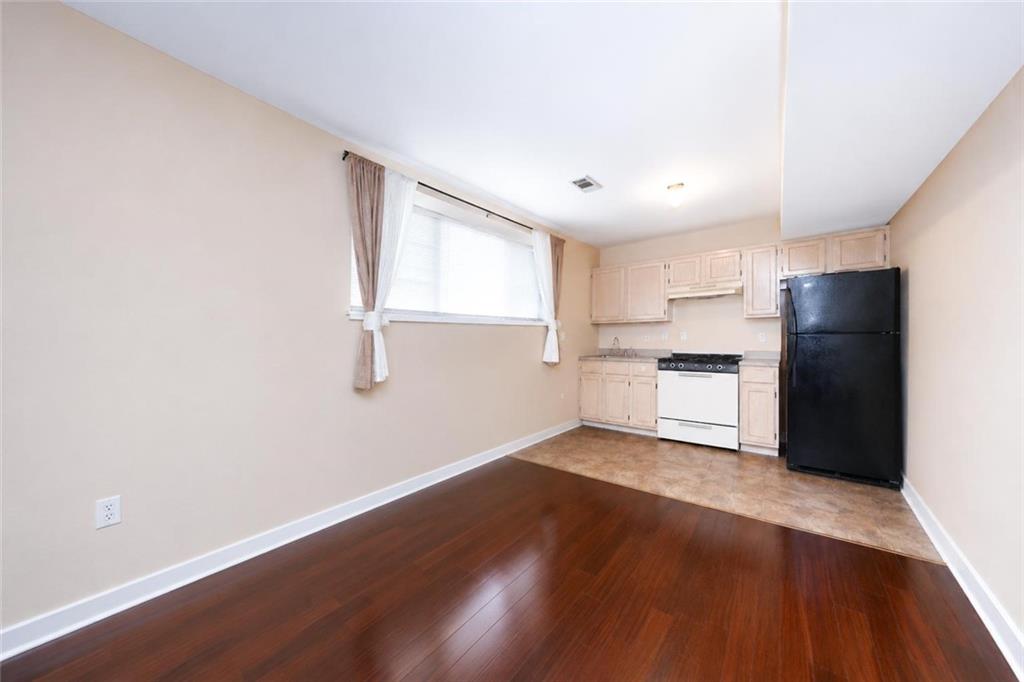 32 Franklin Place Manor Heights State Island NY 10314