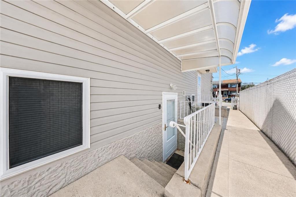 32 Franklin Place Manor Heights State Island NY 10314