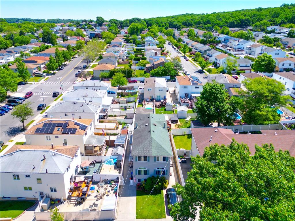 32 Franklin Place Manor Heights State Island NY 10314