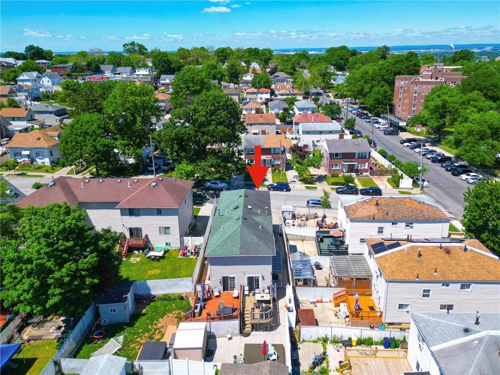 32 Franklin Place Manor Heights State Island NY 10314