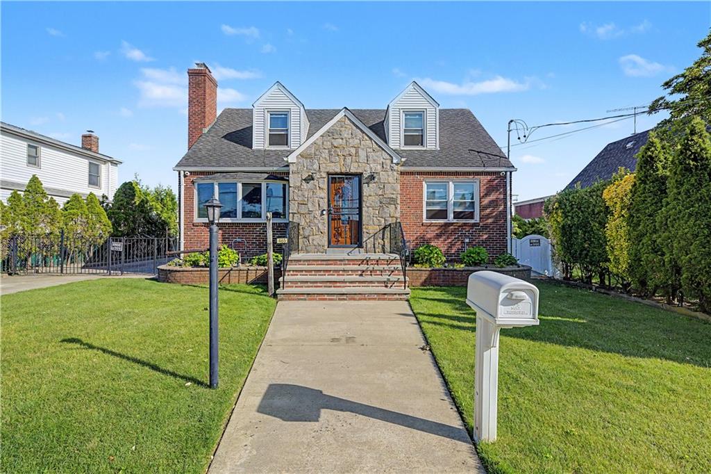 465 Washington Place Out of NYC Mineola NY 11501