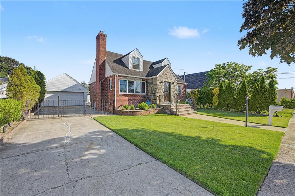 465 Washington Place Out of NYC Mineola NY 11501