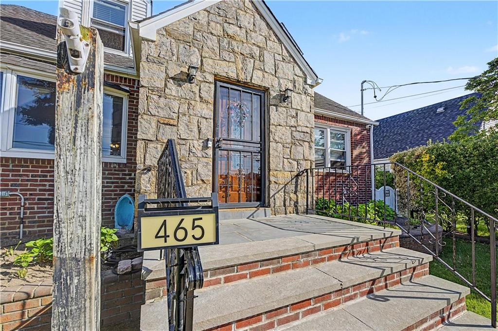 465 Washington Place Out of NYC Mineola NY 11501